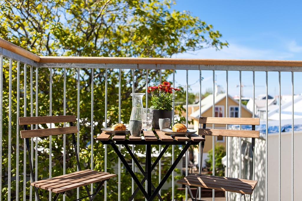 Thomsen Suites