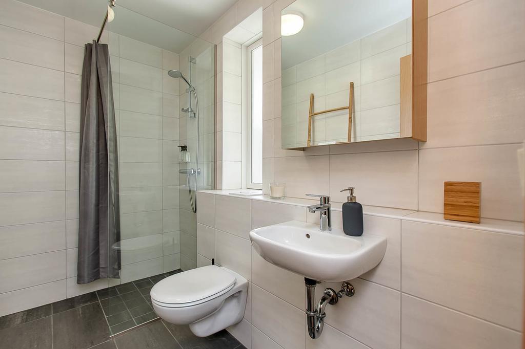 Thomsen Suites